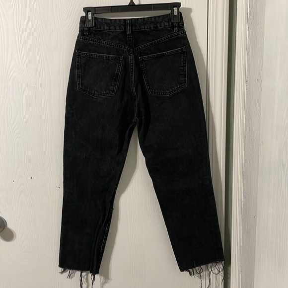 Zara NWOT Black Distressed Cropped Jeans High Rise Size 2 - Picture 6 of 6
